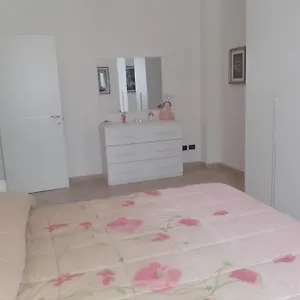 Rebecca House Apartment